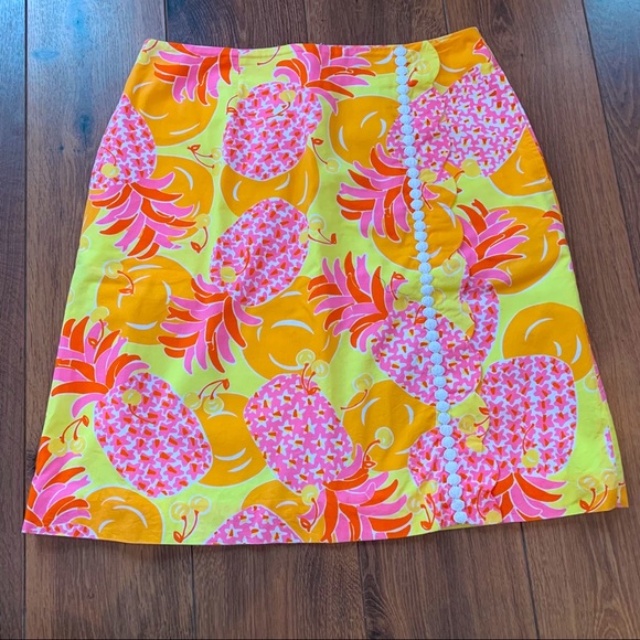Lilly Pulitzer Dresses & Skirts - Lily Pulitzer pineapple skirt size 6 GUC